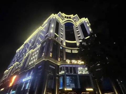 2-комн. квартира, 17 этаж, 83 м², ЦУМ