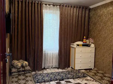 3-комн. квартира, 1 этаж, 70 м², 63 мкр
