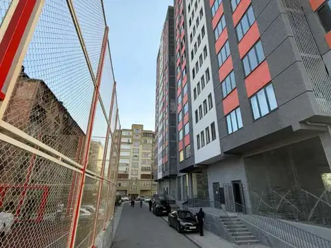 2-комн. квартира, 15 этаж, 53 м², 102 мкр