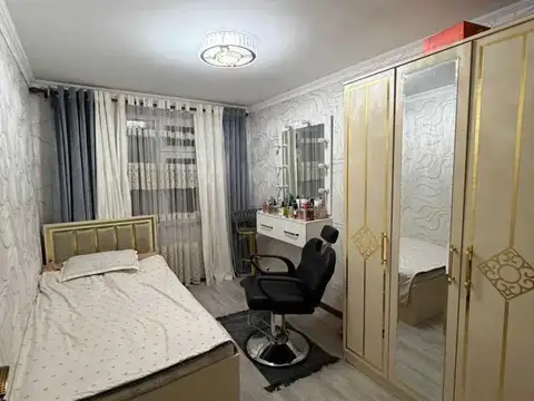 4-комн. квартира, 5 этаж, 80 м², Сино