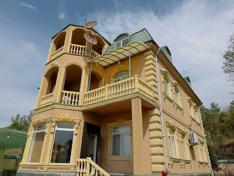 Дом, 8 комн., 400 м², Водонасос