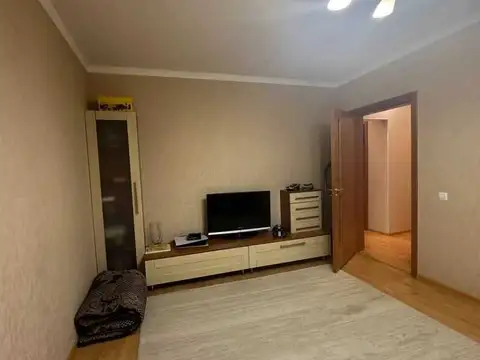 3-комн. квартира, 4 этаж, 70 м², Сино