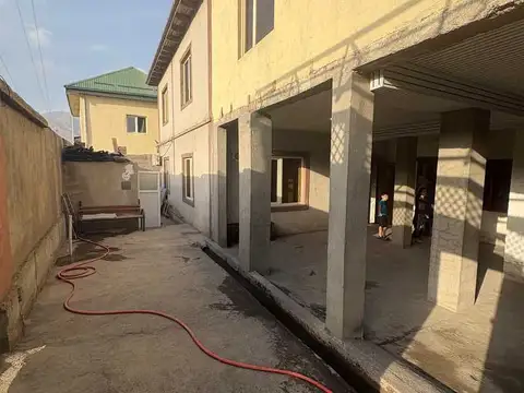 Дом, 7 комн., 300 м², Душанбе